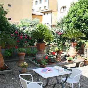Nocleg ze śniadaniem Casa Per Ferie Regina Santo Rosario, Florencja